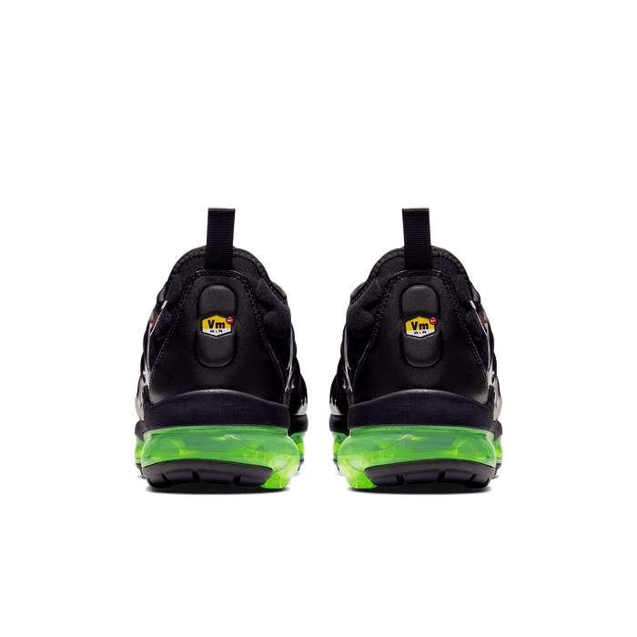 Men's Nike Air Vapormax Plus - Black/Reflect Silver/Volt