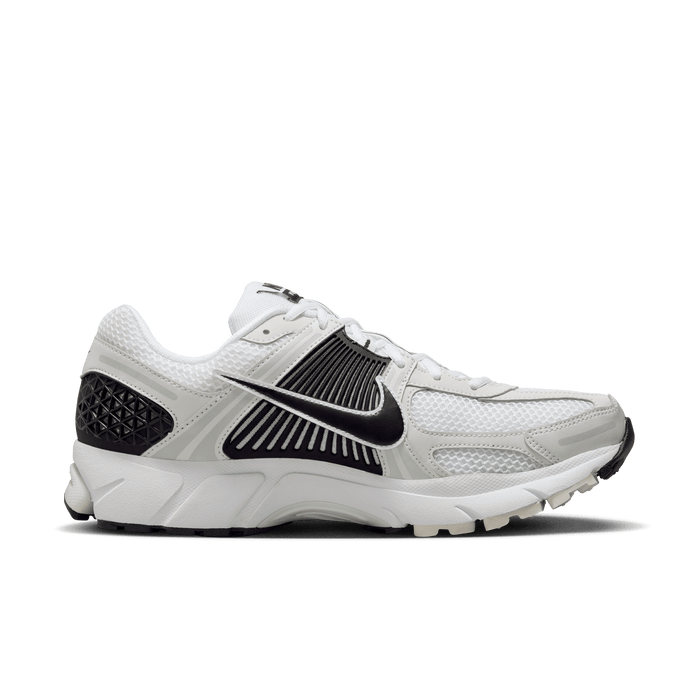 Men's Nike Zoom Vomero 5 - White/Black/Platinum Tint/Metallic Platinum