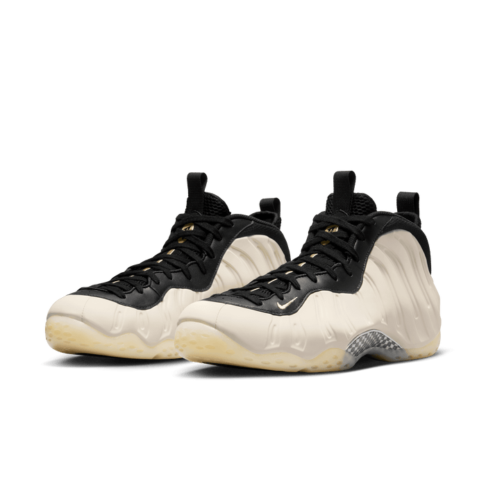 Men's Nike Air Foamposite One - Black/Team Gold/LT Orewood Brown/Gold