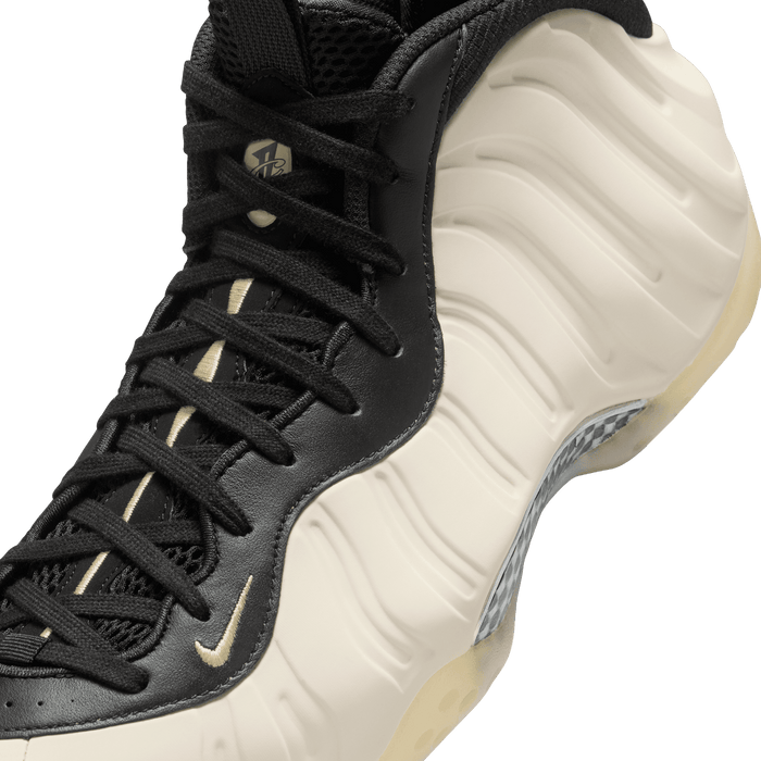 Men's Nike Air Foamposite One - Black/Team Gold/LT Orewood Brown/Gold